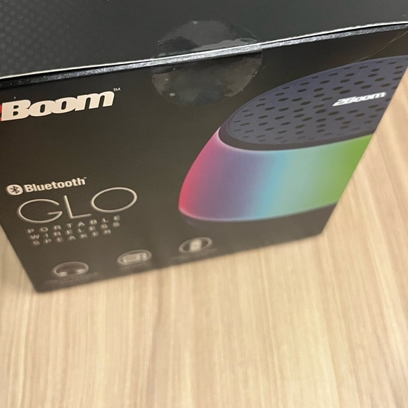 Bluetooth GLO Wireless Speaker. Portable, color changing, FM radio. Gift. NEW! - Picture 7 of 9